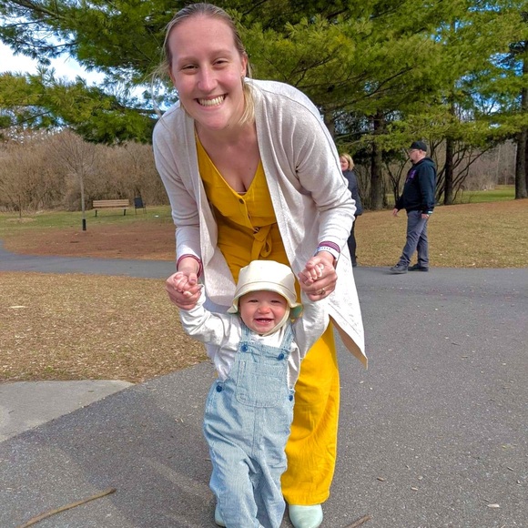 Meet your Posher, Emilee - Picture 1 of 1